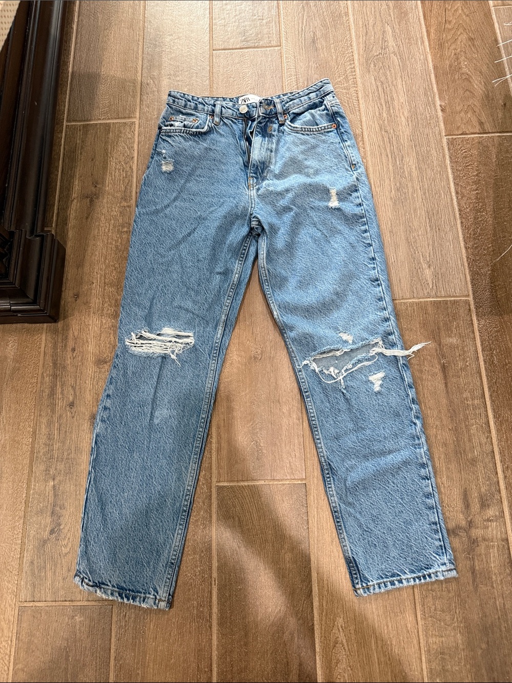 Zara Men's Light Blue Distressed Relaxed Jeans